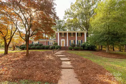 1105 Malvern Ln, Lancaster, SC 29720