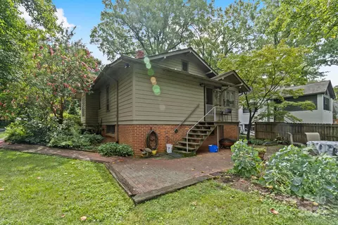 Exterior - 423 8th Nw St NW, Hickory, NC 28601 photo 5 of 6