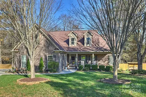 2720 Field Master Dr, Monroe, NC 28110