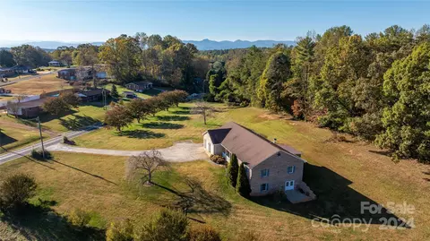 2658 Pax Hill Rd, Morganton, NC 28655