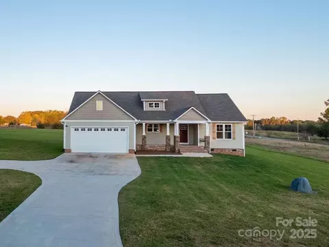 118 Alf Hoover Rd, Lincolnton, NC 28092