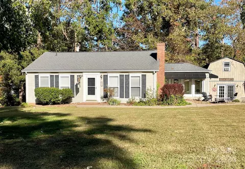 603 Windward Ct, Cherryville, NC 28021