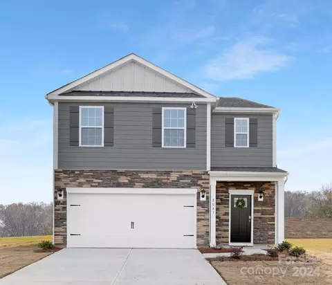 8063 Plymouth Dr, Sherrills Ford, NC 28673