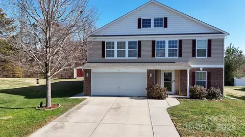 107 Ivan Ln, Lincolnton, NC 28092