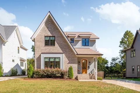 829 Tennyson Dr, Charlotte, NC 28208