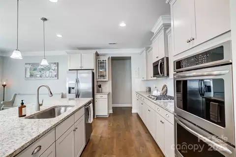 Kitchen - 7041 Barnstone Ct, Denver, NC 28037 photo 2 of 2