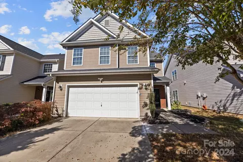 1059 Mountain Laurel Ct, Matthews, NC 28104