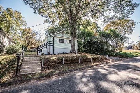 428 Newton Ave, Statesville, NC 28677