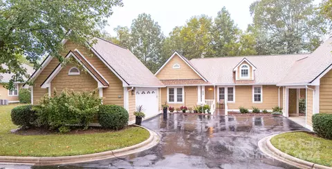 901 Woodlea Ct, Asheville, NC 28806