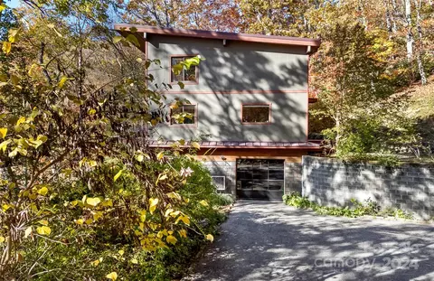 26 Snow Shoe Dr, Asheville, NC 28803