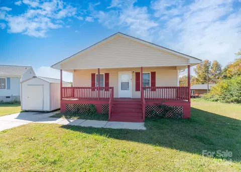 5 Saint Luke Ct, Greensboro, NC 27401
