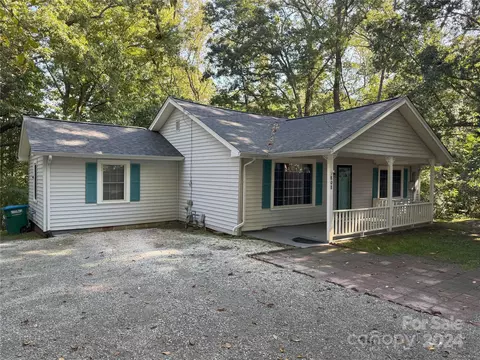 808 Washington St, Cramerton, NC 28032