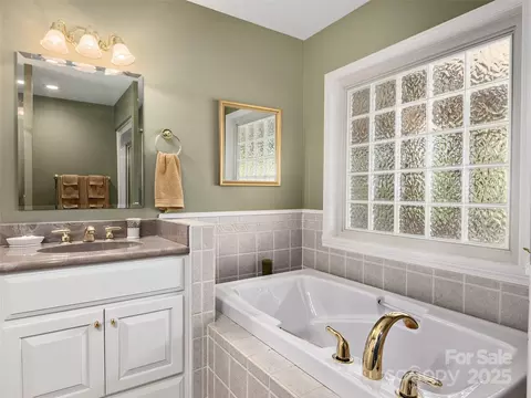 Bath - 121 Canoe Dr, Mill Spring, NC 28756 photo 2 of 5