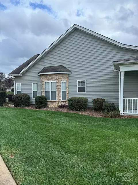 118 Garner Dr, Salisbury, NC 28146 photo 3