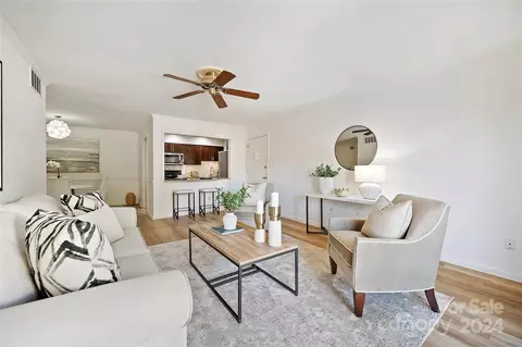 4754 Hedgemore Q Dr #Q, Charlotte, NC 28209