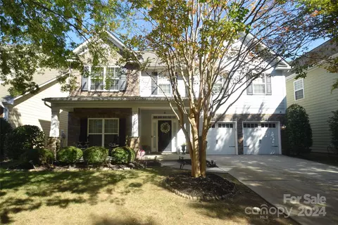 10043 Elizabeth Crest Dr, Charlotte, NC 28277