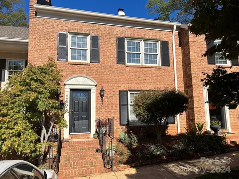 6657 Bunker Hill Cir, Charlotte, NC 28210