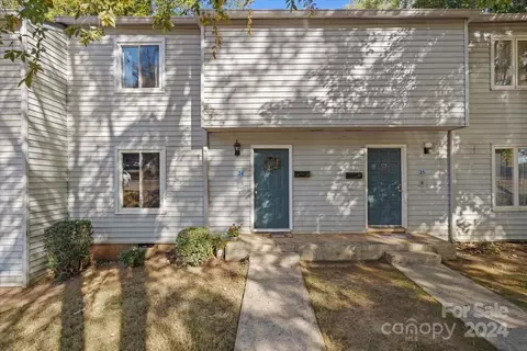 2009 Stoney Point 24 Ln #24, Charlotte, NC 28210