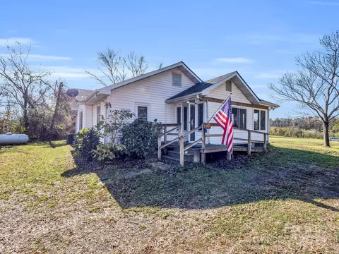 985 Staton Rd, Flat Rock, NC 28731