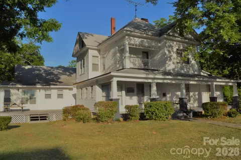 115 S Pearl St, Troy, NC 27371