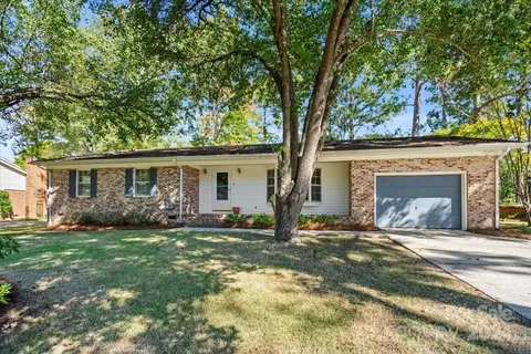 108 Virginia Ave, Cheraw, SC 29520