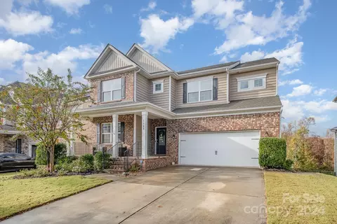 1988 Sapphire Meadow Dr, Fort Mill, SC 29715