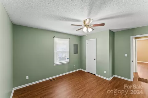 Bedroom - 116 Walker Rd, Morganton, NC 28655 photo 2 of 4