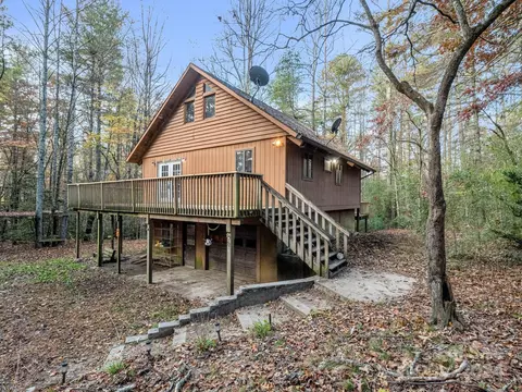 52 The Old Buggy Rd, Hendersonville, NC 28739