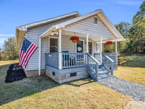 4196 Peachtree Rd, Inman, SC 29349