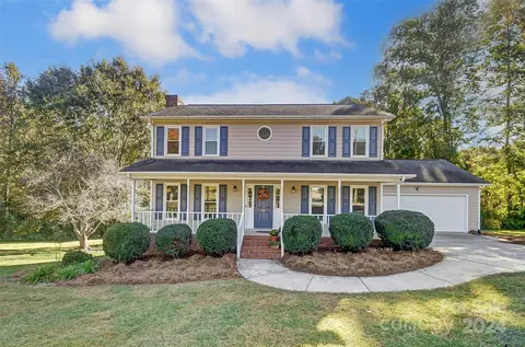 2007 Pine Needle Ct, Gastonia, NC 28056