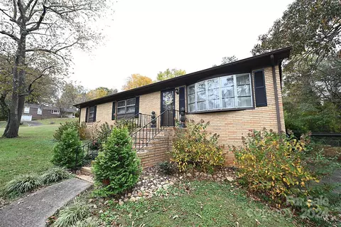 1515 10th Street Nw Pl NW, Hickory, NC 28601