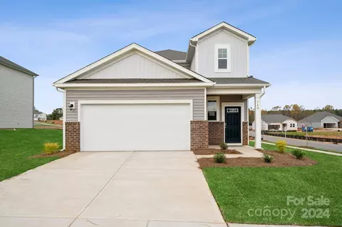 748 Olde England Dr, Lincolnton, NC 28092