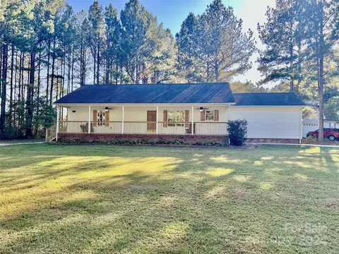 109 Mccarter Dr, Kings Mountain, NC 28086