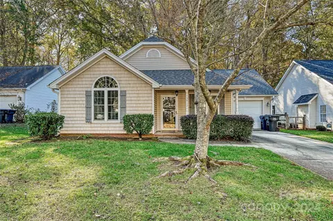 15812 Robins Way, Huntersville, NC 28078