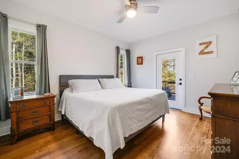 566 Never Blue Rd, Flat Rock, NC 28731 photo 14