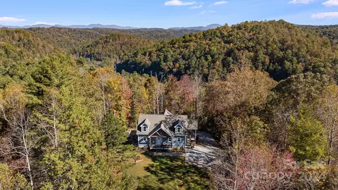 566 Never Blue Rd, Flat Rock, NC 28731