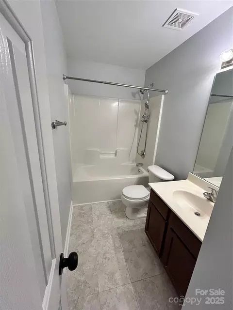 Bath - 841 Settlement Dr, Clover, SC 29710 photo 2 of 2