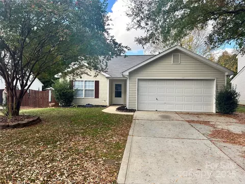 841 Settlement Dr, Clover, SC 29710