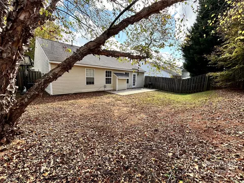 Exterior - 841 Settlement Dr, Clover, SC 29710 photo 2 of 7