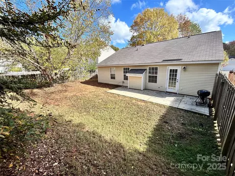 Exterior - 841 Settlement Dr, Clover, SC 29710 photo 4 of 7