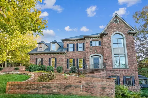 3647 Plantation Rd, Charlotte, NC 28270