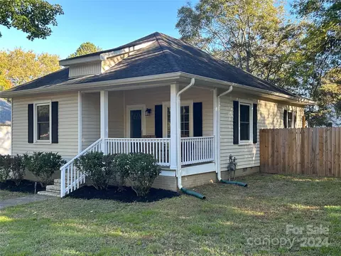 420 James St, Pineville, NC 28134