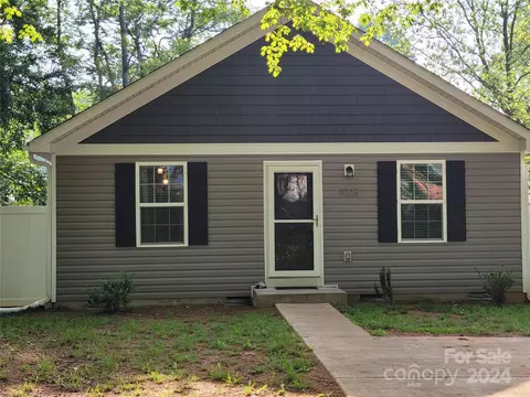1025 Old Charlotte Rd, Statesville, NC 28677