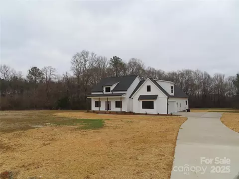 1020 N Shiloh Rd, York, SC 29745