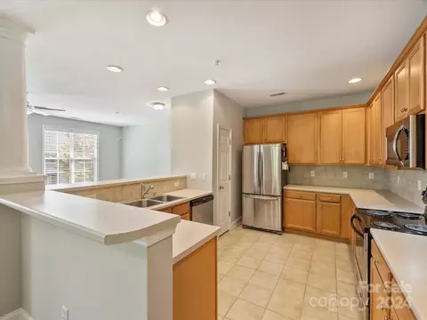 8669 Edinburgh Square Dr, Cornelius, NC 28031 photo 10