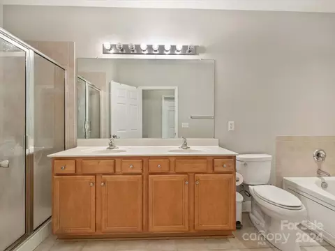 8669 Edinburgh Square Dr, Cornelius, NC 28031 photo 16