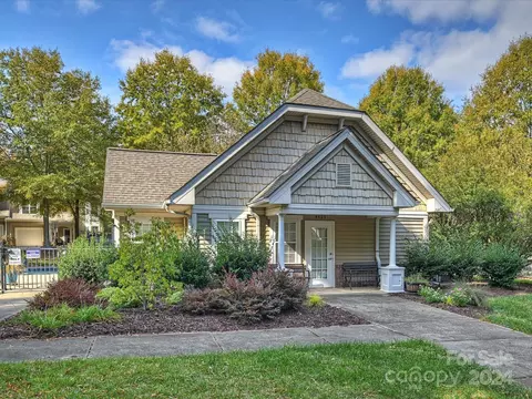 8669 Edinburgh Square Dr, Cornelius, NC 28031 photo 19