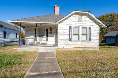107 Meadow Ne Ave NE, Concord, NC 28025