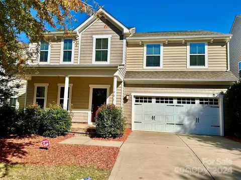 1007 Silverwood Dr, Waxhaw, NC 28173