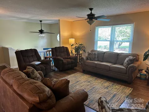 5755 Ellenwood Rd, Granite Falls, NC 28630
